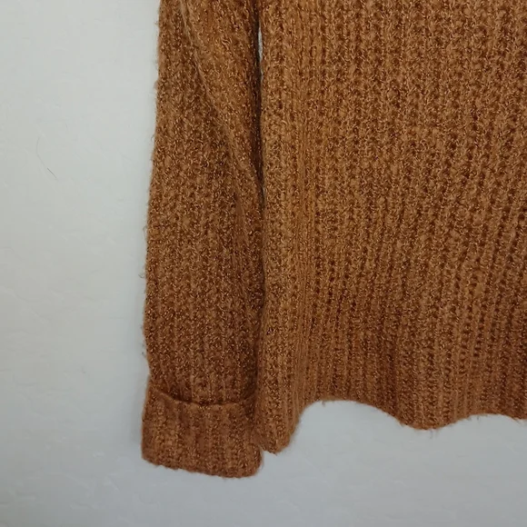 Abound Turtleneck - Picture 6 of 14